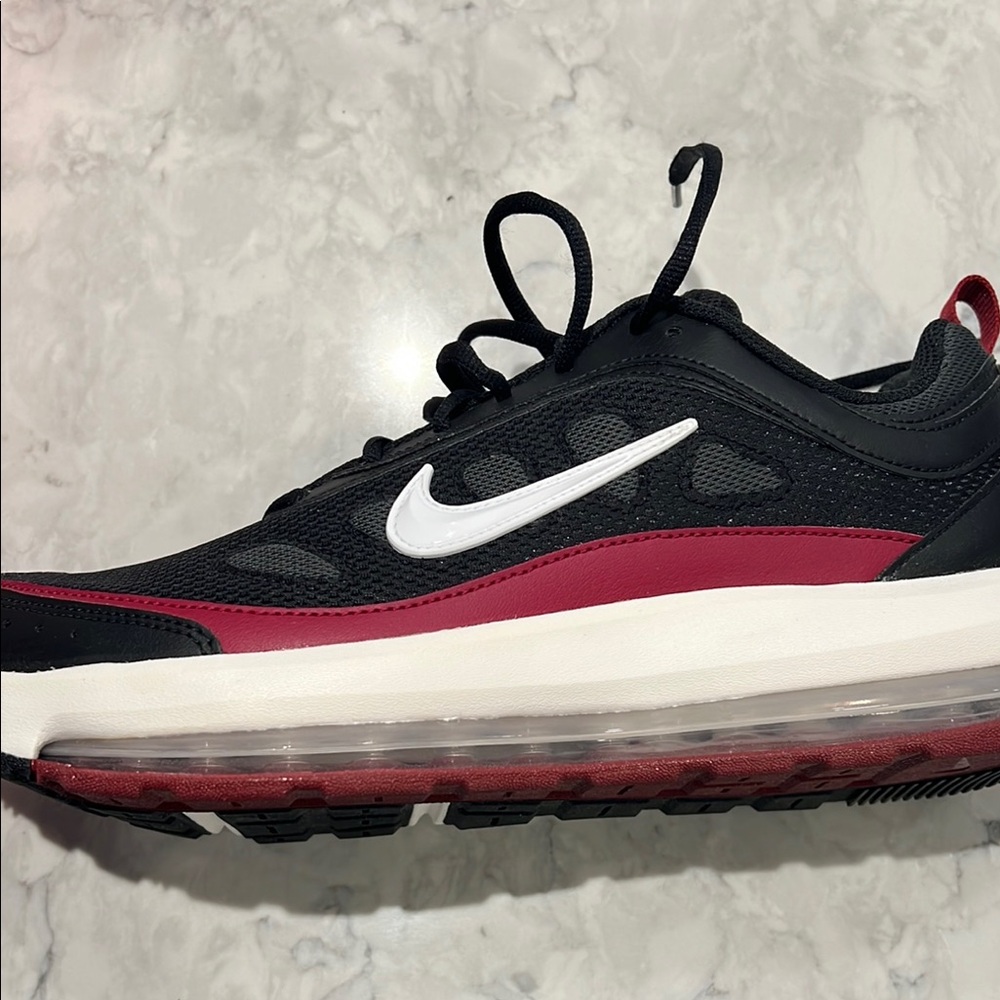 Nike Air Max AP Running Shoes